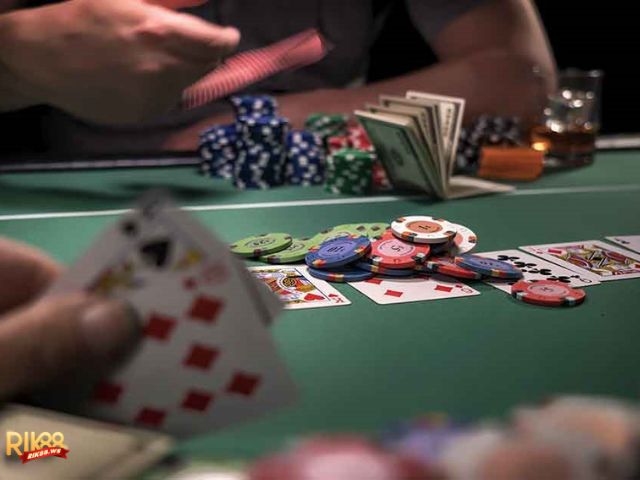 Bí Quyết Chinh Phục Poker Rik88 Từ Các Chuyên Gia